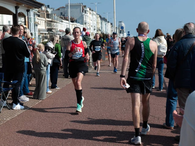 Hastings Half Marathon 2026 - pictures by Frank Copper