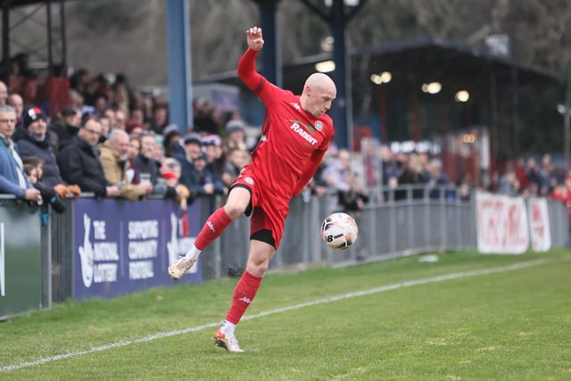 Action from Worthing FC's 0-0 New Year's Day draw art Hampton and Richmond
