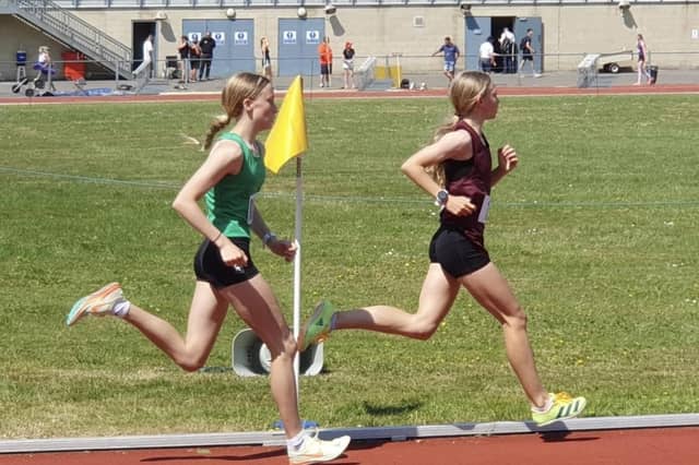 Evie Lennard - 1500m (burgundy top)