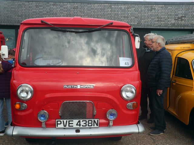 Hastings Week 2025: Sprat & Winkle Run. Pic by Roberts Photographic.