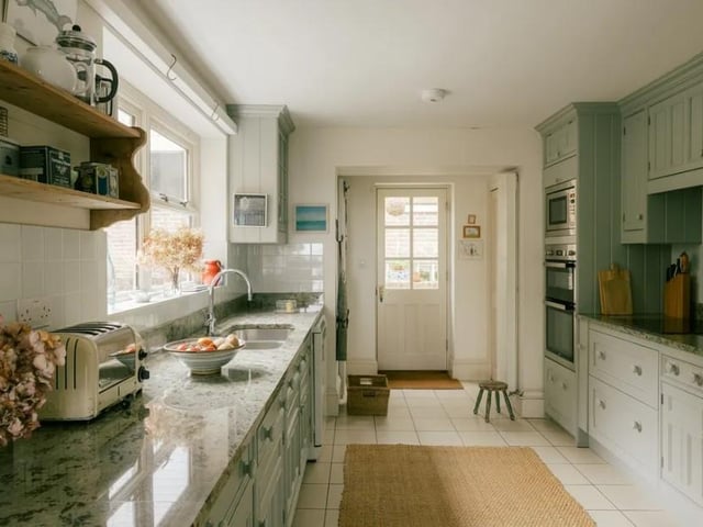 A look inside a charming arts and crafts house situated within the South Downs National Park
Photo: Zoopla