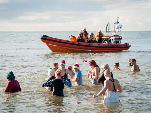 Littlehampton RNLI Lifeboat Station held its first December Dip on Saturday, December 10, 2022, to raise vital funds for the lifesaving work of its volunteer crew
