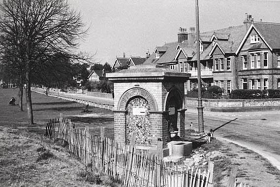 The water fountain and horse trough on Broadwater Green