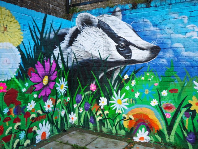 New mural at Farley Bank in Hastings. W.Ave Arts and artist Luke Brabants with the help of local children.
