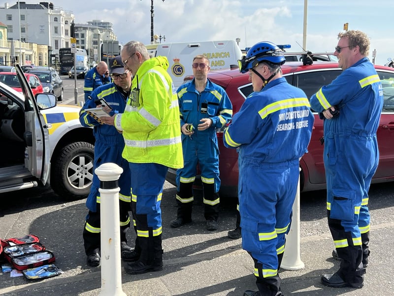 A motorised paraglider has ‘crashed into the water off Worthing Pier’, sparking a large emergency response.