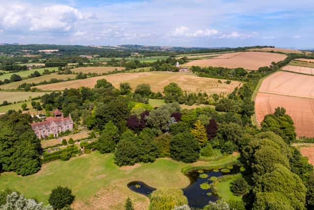 Medieval manor house with views to the coast