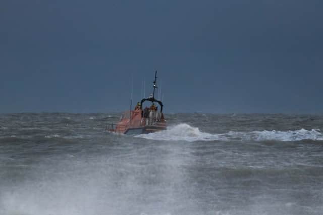 Eastbourne lifeboat photo by Greg Casey SUS-171112-093820001