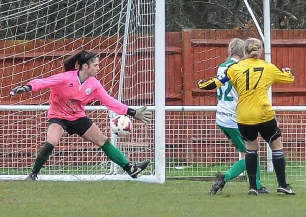 Naomi Cole scores Crawley Wasps' opener in the win over Chichester DS (Picture:
Dave Burt - www.daveburtphotography.co.uk). SUS-171218-162744002