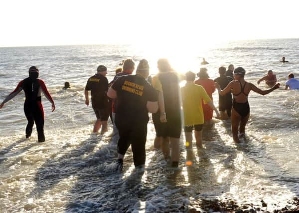 Brrrrrr...... Tentative steps into the cold waters.


Photo by Louise Adams C130002-2 Bog New Years Dip ENGSUS00120130101133703