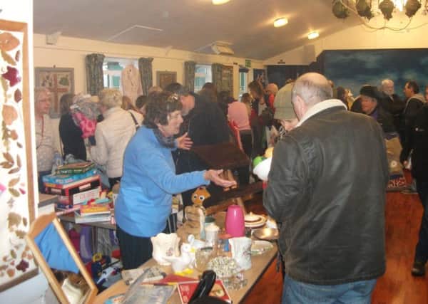 Crowhurst & District Horticultural Society's Jumble Sale, Janualry 2018 SUS-180123-163016001