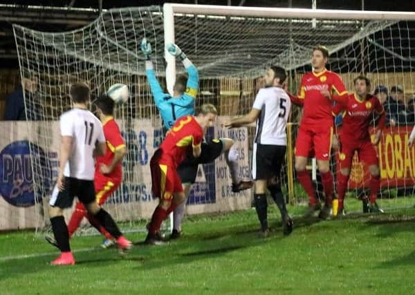 Pagham put the Dockers under pressure / Picture by Roger Smith