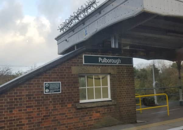 Pulborough Railway Station. SUS-151120-124221001