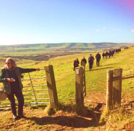 Telling tales: Supporters and refugees during the downland trek