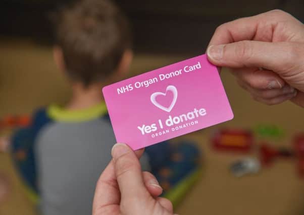 "Yes I donate" NHS organ donor card