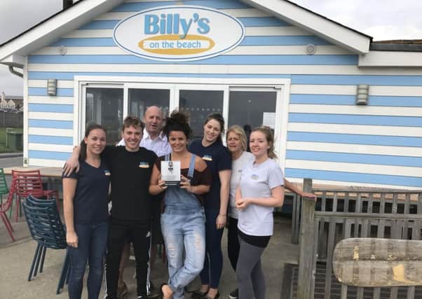 The Billy's On The Beach team with their award SUS-171110-095732001