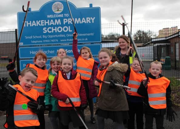 Horsham District Councils latest recruits from Thankeham Primary School in Storrington for thie Adopt-a-Street project SUS-180321-105302001