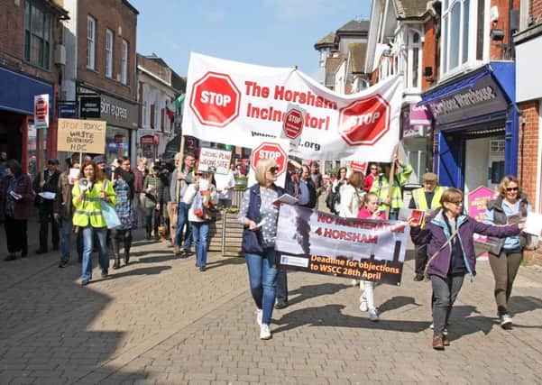 DM1841035a.jpg. Protest against plans for an incinerator in Horsham. Photo by Derek Martin Photography. SUS-180414-201642008