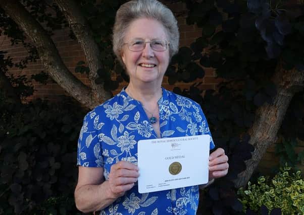 Eleanor Coate with her award