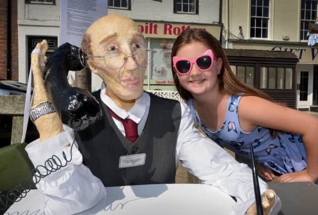 Battle Scarecorw Competition 2018
Annabel Lowe with a scarecrow made by The Crafty Norman SUS-180724-115351001