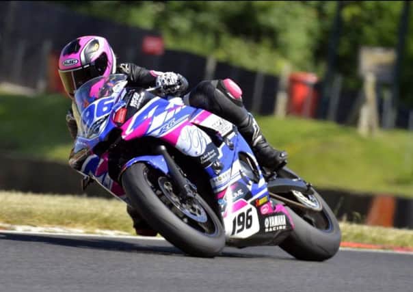 Emma Peterson in action on her Yamaha R6 SUS-180830-163312001