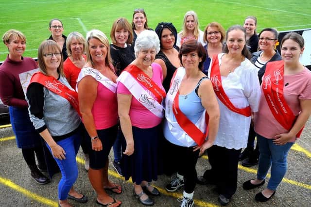 Slimming world slimmers group shot at Burgess Hill Town Football Club. Pic Steve Robards SR1822817 SUS-180829-185536001