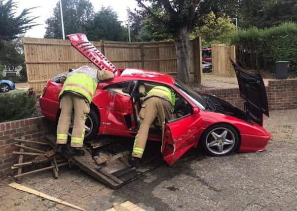 Worthing Fire Station. Ferrari crash 08-09-18 qgz9IxM5-7UtSnXrwcdx