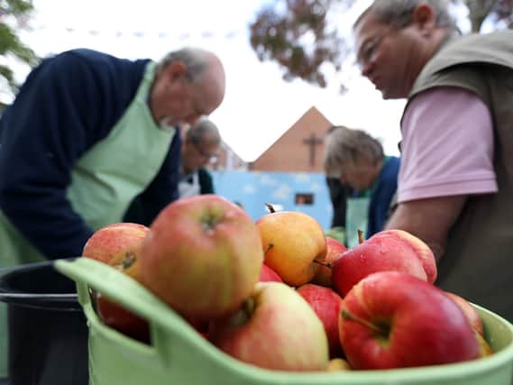 Apple pressing in Emsworth / Picture by Keith Woodland