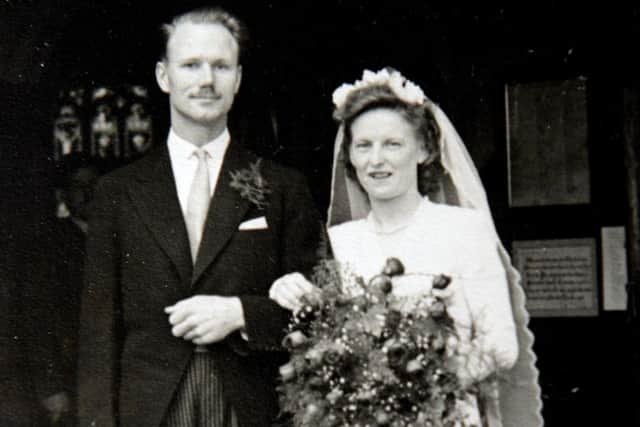 Basil and Madge Lambert on their wedding day. ks180499-3 SUS-180910-202610008