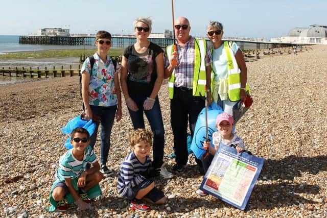 DM1893120a.jpg Big Beach Clean, Worthing. Photo by Derek Martin Photography SUS-180915-184559008