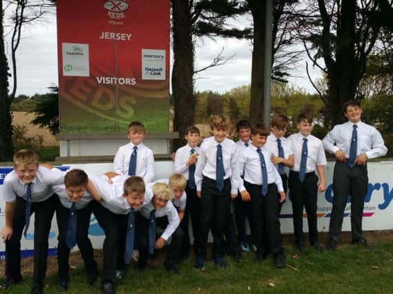 Chi RFC's under-12s show off their club ties