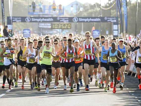 The start of the elite men's race at the Great South Run / Picture by Malcolm Wells