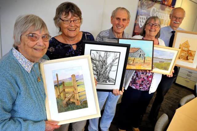 Horsham Painting Group are set to hold their next exhibition on May 26. Pic Steve Robards SR1813057 SUS-181005-234935001