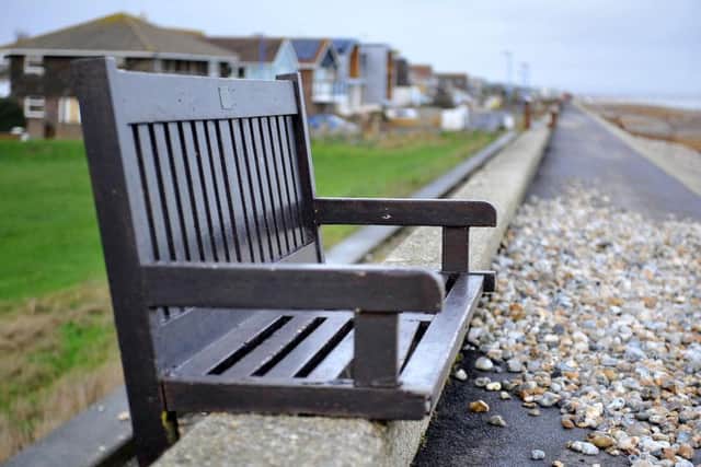 Memorial bench in East Beach, Selsey. Picture by Steve Robards. SR1832638