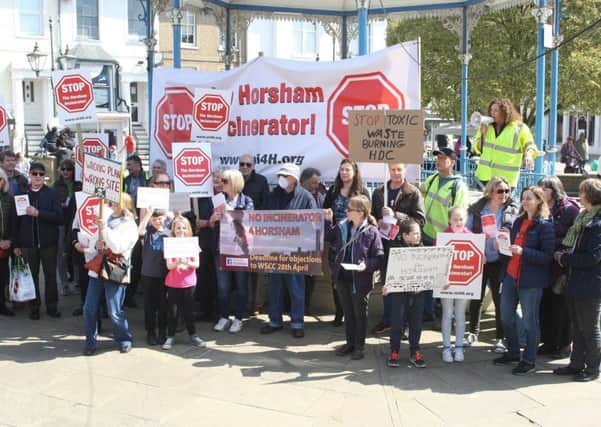 DM1841100a.jpg. Protest against plans for an incinerator in Horsham. Photo by Derek Martin Photography. SUS-180414-201734008