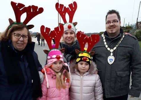 Billy met with Littlehampton Guides and Brownies for their sponsored reindeer ramble