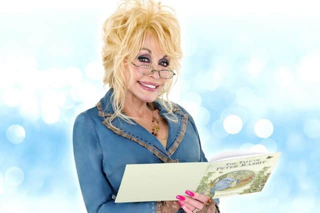 The iconic Dolly Parton SUS-190115-113905001