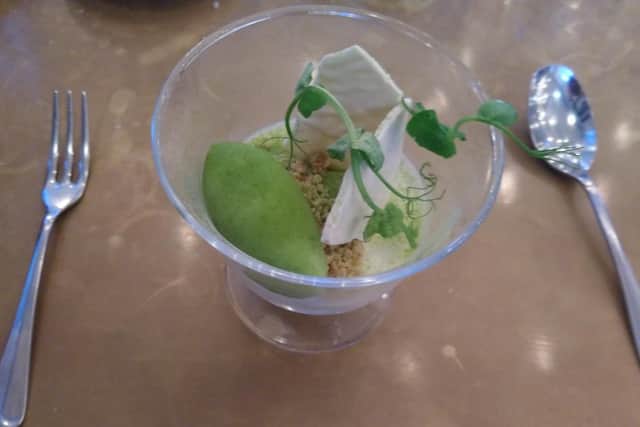 The pudding of pea and white chocolate panna cotta