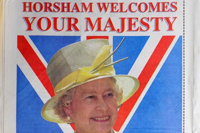 West Sussex County Times. Edition 31st October 2003. HRH Queen's royal visit to Horsham
Copypic Steve Robards SR1902839 SUS-190402-114403001