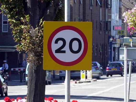 20mph speed limit sign