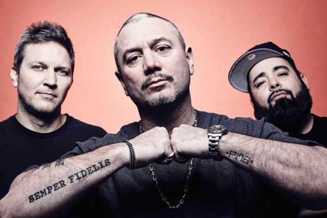 Fun Lovin' Criminals - Tom Barnes