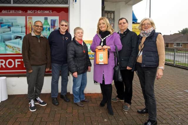 Bhadresh Patel from Fircroft News,  John and Sue Wellfare from Recycling in Lancing, Councillor Joss Loader, Councillors Carson and Carol Albury. 


Photo: Martin Bloomfield / Seaside Creative Ltd