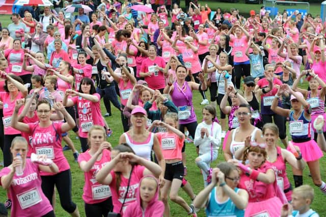 Race for life, Crawley. Pic Steve Robards SR1715098 SUS-170626-110329001
