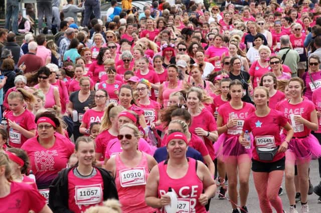 Worthing Race for Life 2018. Photo by Derek Martin Photography. SUS-180617-125356008