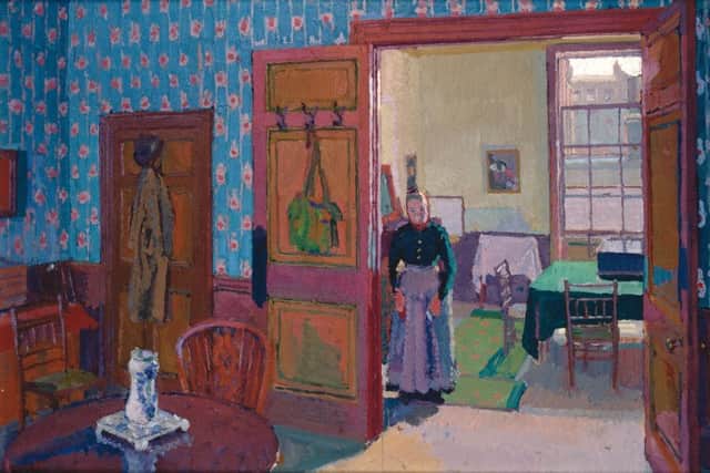 arold Gilman  Interior with Mrs Mounter, c.1916/17, oil on canvas © Ashmolean Museum. SUS-190325-105803001