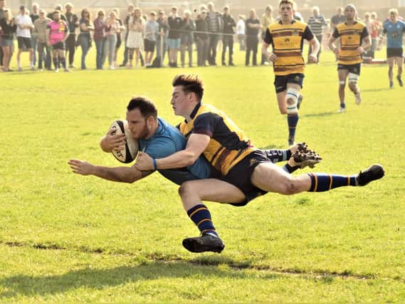 Chichester do battle with Cobham at Oaklands Park / Picture by Michael Clayden
