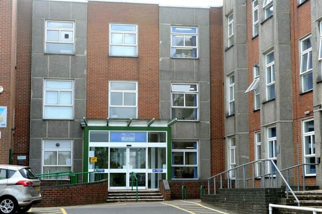 Mid Sussex District Council offices at The Oaklands, Haywards Heath. Pic Steve Robards SR1521473 SUS-150809-224849001