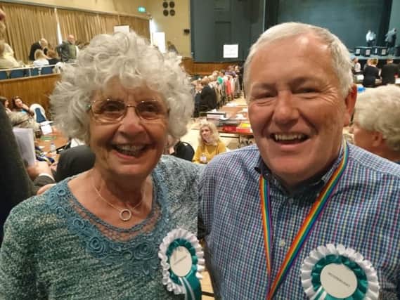 Lynn Langlands and Brian Drayson won in Bexhill Kewhurst