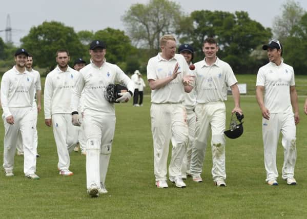 Cricket

Billinghurst v Ifield

Stock pictures. Match finished when I got there. 


Picture: Liz Pearce

18/05/2018

LP190230 SUS-190520-103341008