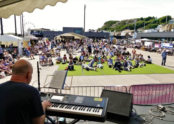 Hastings Jazz and Blues Festival Saturday 1st June 2019. Photo by Sid Saunders. SUS-190306-074003001