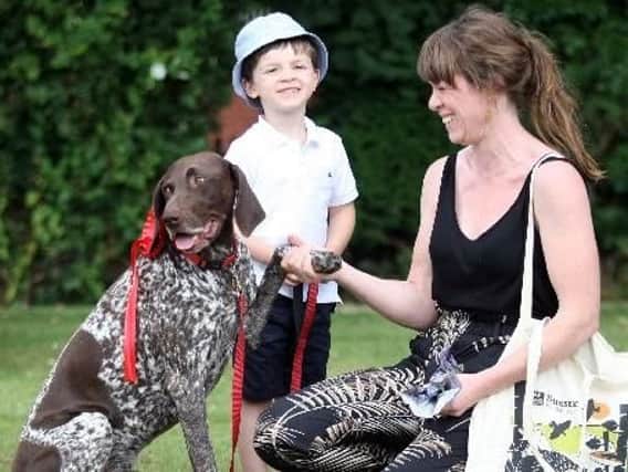 Balcombe Fete 2019. Best Pedigree winner Rosco, a German Pointer, with owner Amy Sutton and her son Tobin aged 3.
